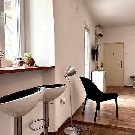 Apartment Apartment In Koper, Slovenia *